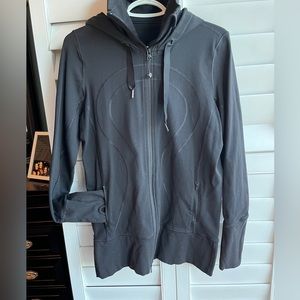 Black Womens Sweater - Lululemon - Size 10